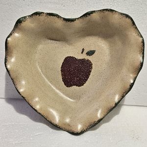 Apple Heart Ruffled Dish